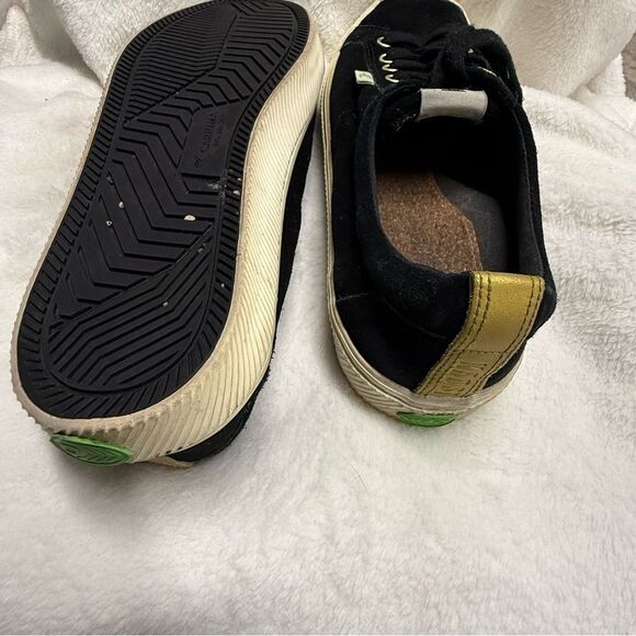 Krost cariuma Black Canvas Sneakers with Gold Eyelets size 9 - Picture 8 of 8